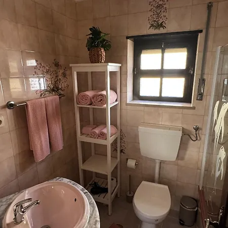 Refugio Da Nazare Local Veloso *